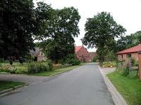 Blick von der Zevener Strasse in die Strasse Zu den Kiesgruben