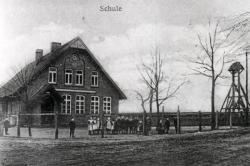 Die neue Schule von 1903 (Foto aus den zwanziger Jahren)