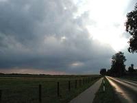 Himmel ber der Hauptstasse am Ortsaugang Richtung Karlshfen